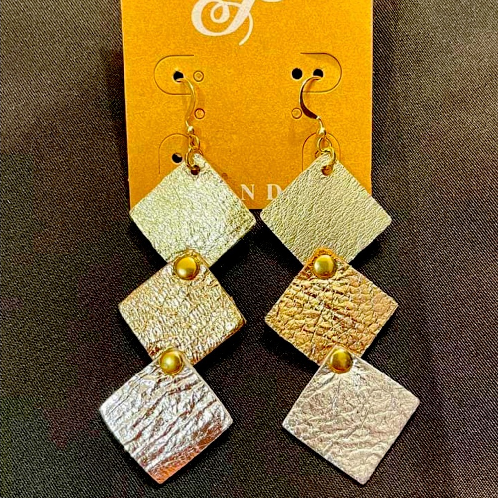 Tricolor Plunder Earrings